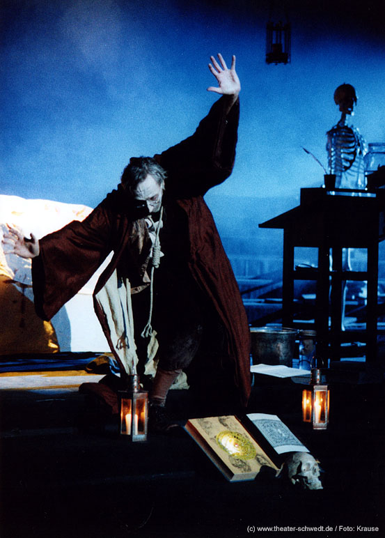 Faust - Bild 5
 (Ein Klick auf das Bild bringt Sie auf die vorherige Seite)