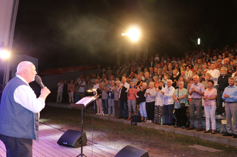 Große Show für Reinhard Simon