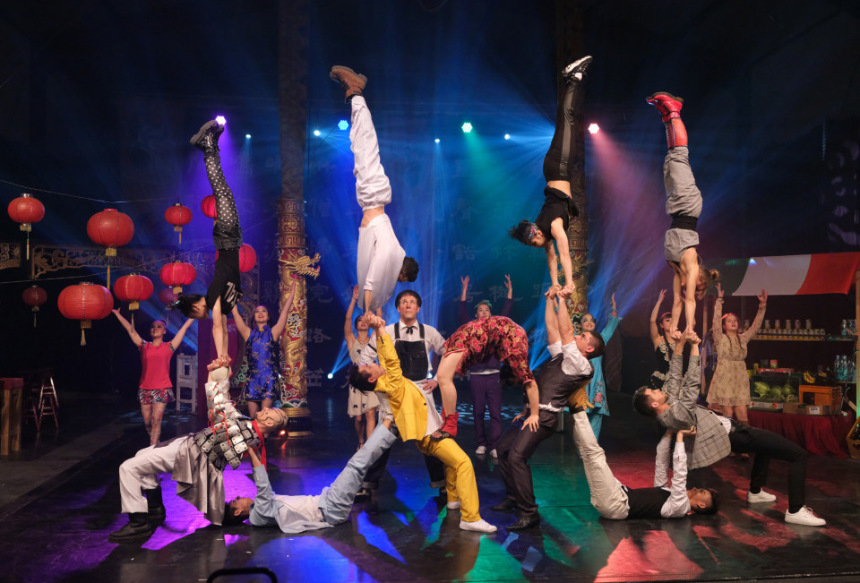 China Girl - Chinesischer Nationalcircus