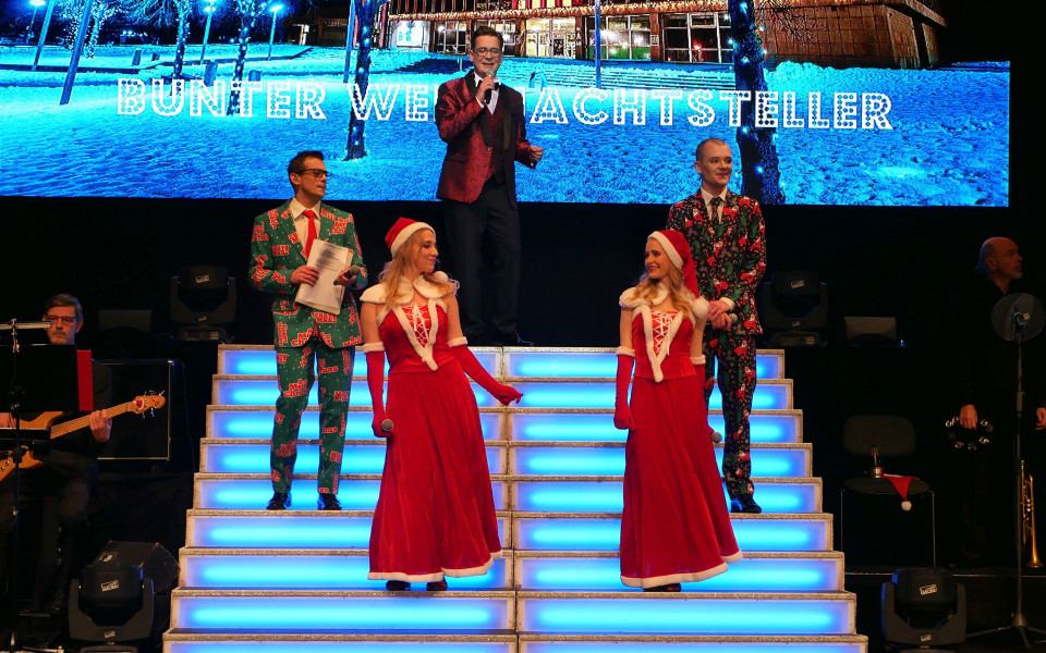 Bunter Weihnachtsteller – der Name ist Programm! – Foto 2 von 50