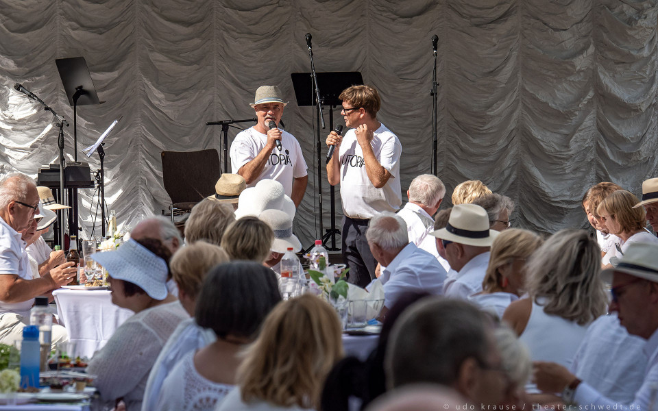 Dîner en blanc – Foto 16 von 20