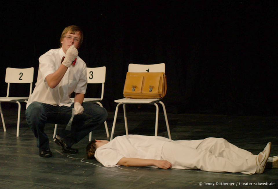 Wer bin ich? - Kurs Darstellendes Spiel Kl. 13, Gymnasium Bertolt Brecht, Bad Freienwalde