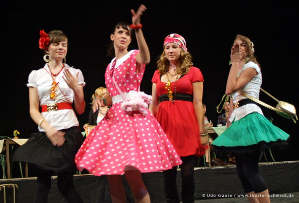 Bahnhofsgeschichten - Projekt Musiktheater, Kl. 7-13, Rouanet-Gymnasium Beeskow