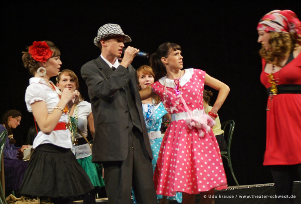 Bahnhofsgeschichten - Projekt Musiktheater, Kl. 7-13, Rouanet-Gymnasium Beeskow