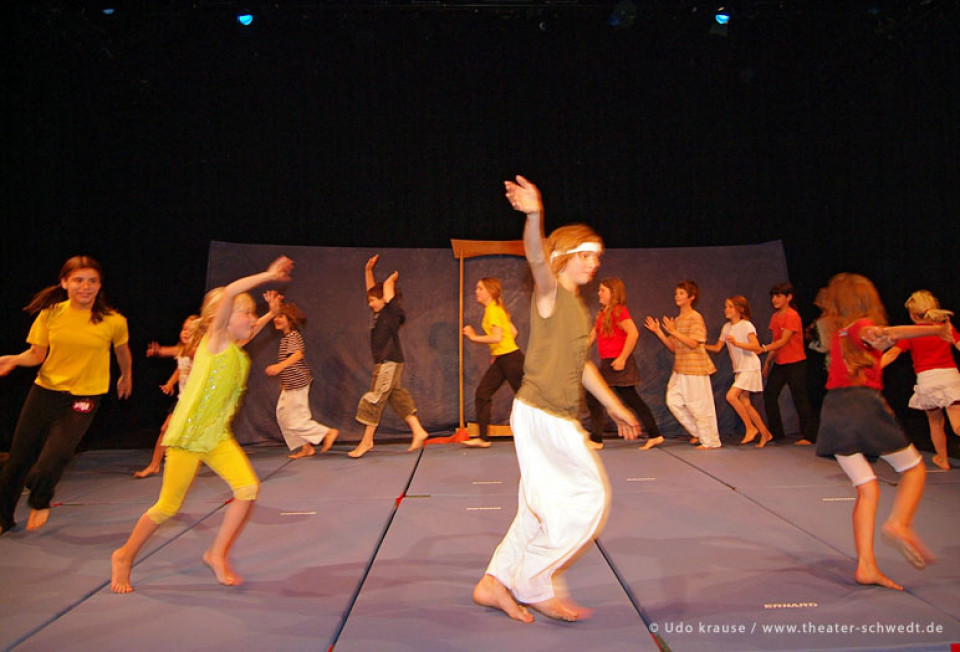 Kinderzirkus - Kinder der Aktiven Naturschule Templin