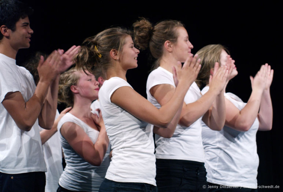Portrait eines Planeten - Theater-AG Theattrobaten, Friedrich-Schiller-Gymnasium Königs Wusterhausen