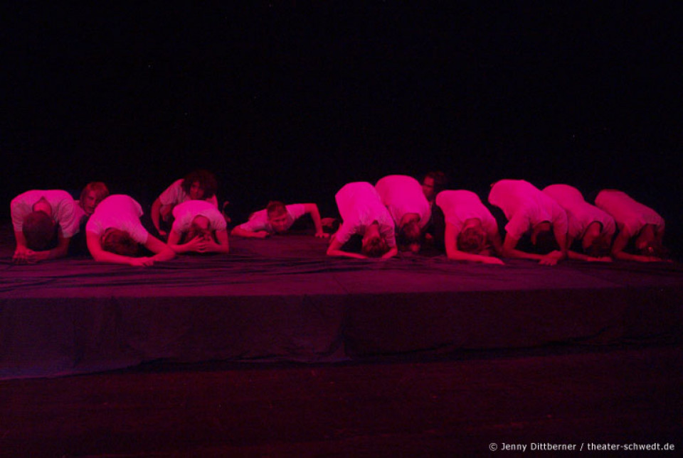 Portrait eines Planeten - Theater-AG Theattrobaten, Friedrich-Schiller-Gymnasium Königs Wusterhausen