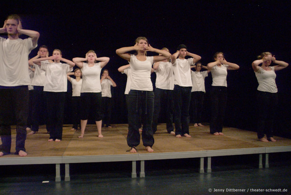 Portrait eines Planeten - Theater-AG Theattrobaten, Friedrich-Schiller-Gymnasium Königs Wusterhausen
