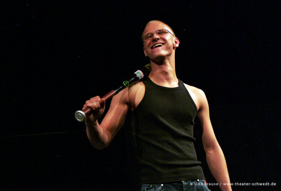 Hart an der offenen Grenze - die gaußgestoßenen, Kurs Darstellendes Spiel Kl. 12, C.-F.-Gauß-Gymnasium Schwedt