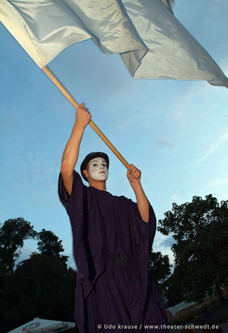 Straßentheateraktionen - Theaterteenwork, Schülertheater der Aktiven Naturschule Prenzlau