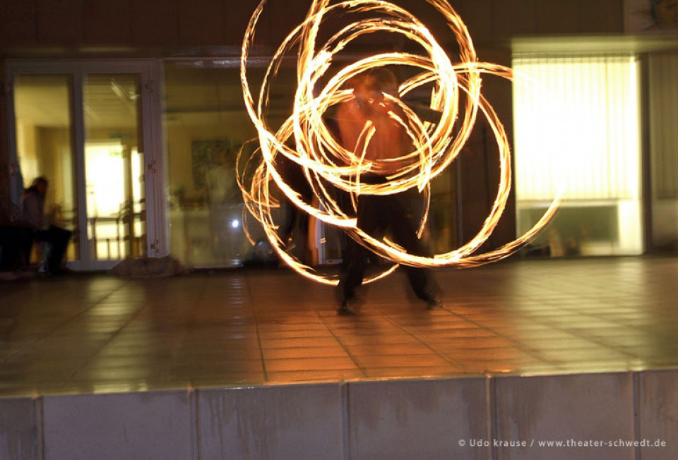 Feuershow - Teatr UHURU Gryfino