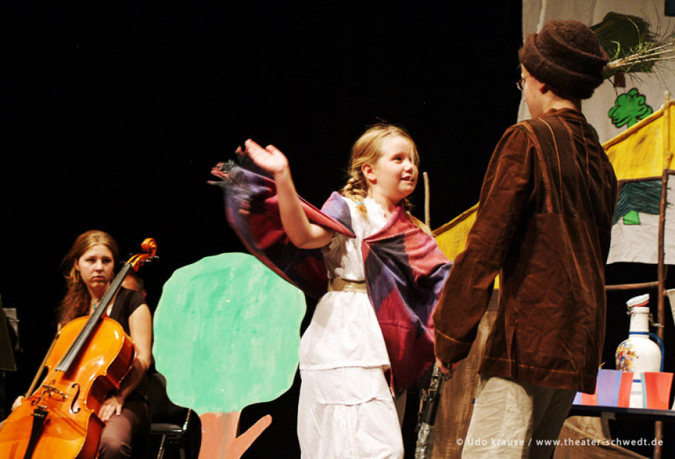 König Drosselbart - Kinderchor und Orchester der Uckermärkischen Musik- und Kunstschule Angermünde in Zusammenarbeit mit der Kl. 5 der Gustav-Bruhn-Oberschule Angermünde