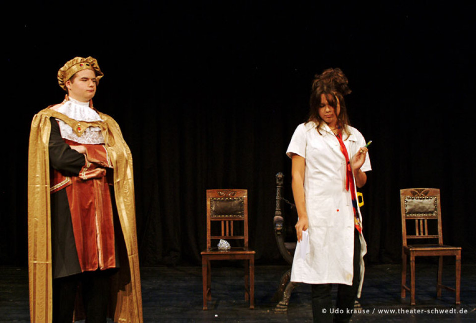 Die Prinzessin und der Mond - Theater-AG des Humboldt-Gymnasiums Eberswalde