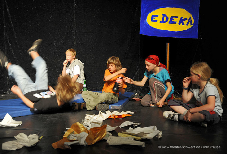 Der große Husten oder Kinder an die Macht, Theatergruppe der Aktiven Naturschule Templin