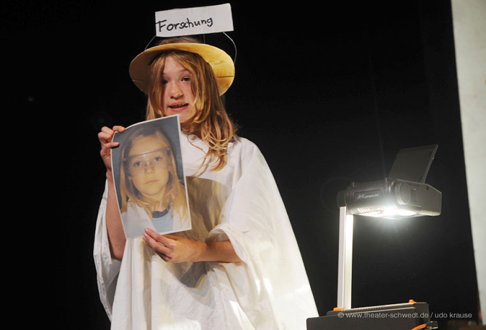 Der große Husten oder Kinder an die Macht, Theatergruppe der Aktiven Naturschule Templin