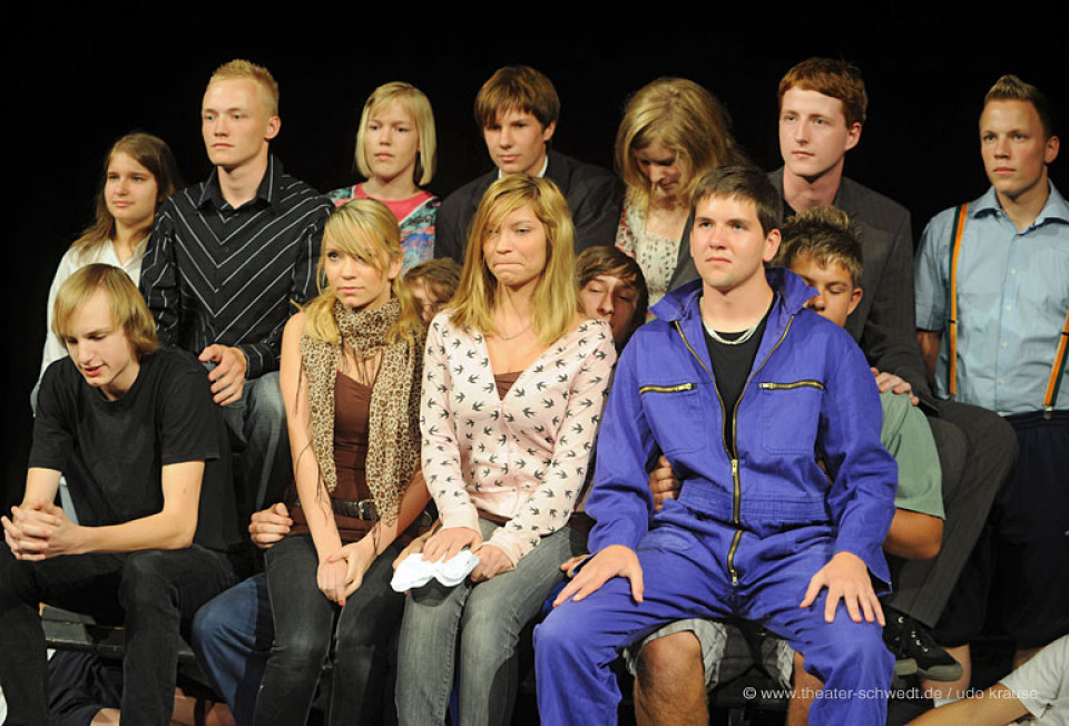 Stücke aus dem Leben, Kurs Darstellendes Spiel, Klasse 11, Gymnasium Bertolt Brecht Bad Freienwalde