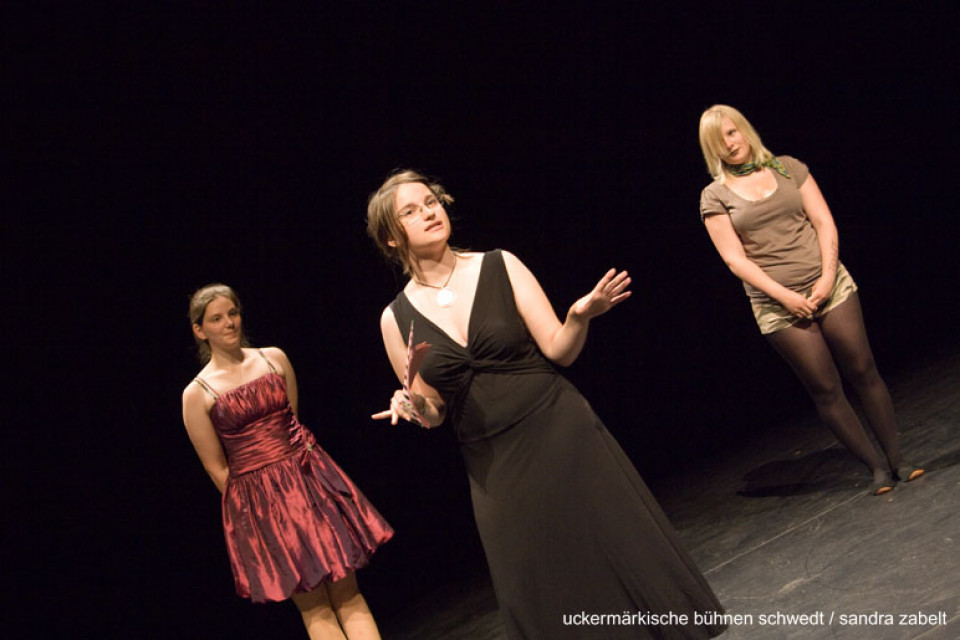 Es wird einmal ... / Kurs Darstellendes Spiel, Kl. 12, Rouanet-Gymnasium Beeskow