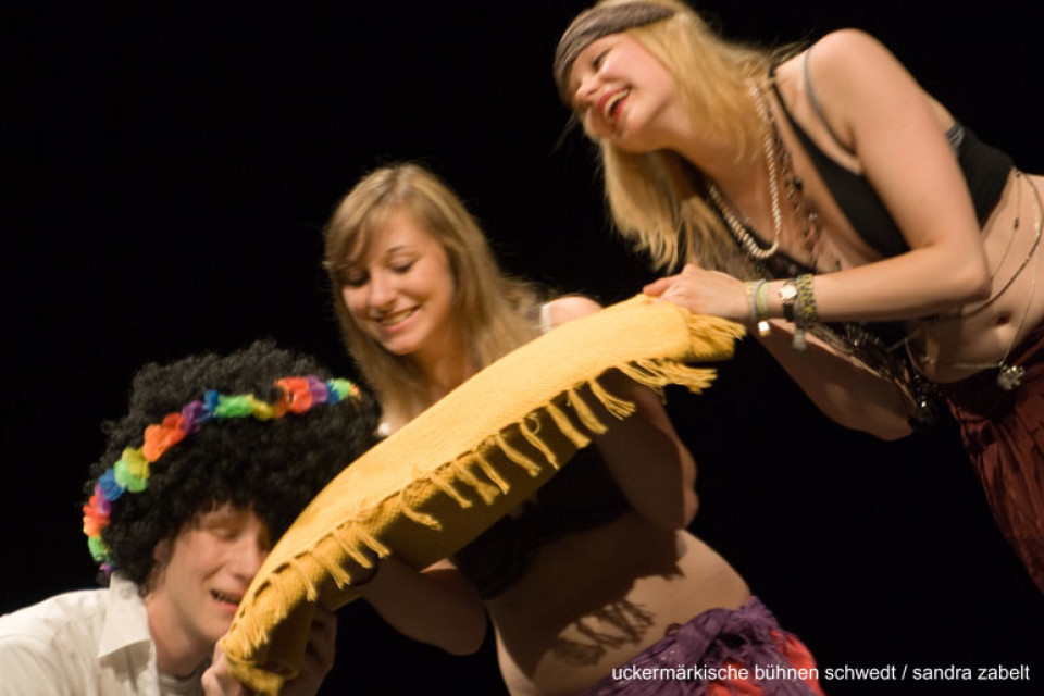 Es wird einmal ... / Kurs Darstellendes Spiel, Kl. 12, Rouanet-Gymnasium Beeskow