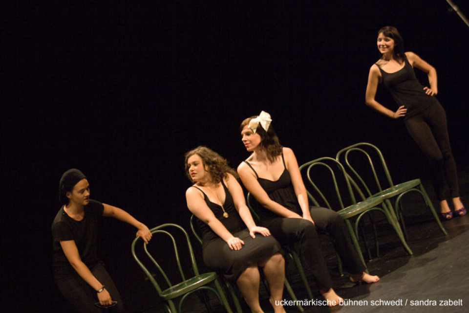 Liebelei - Spiegelei / Kurs Darstellendes Spiel, Kl. 13, Gymnasium im Stift Neuzelle