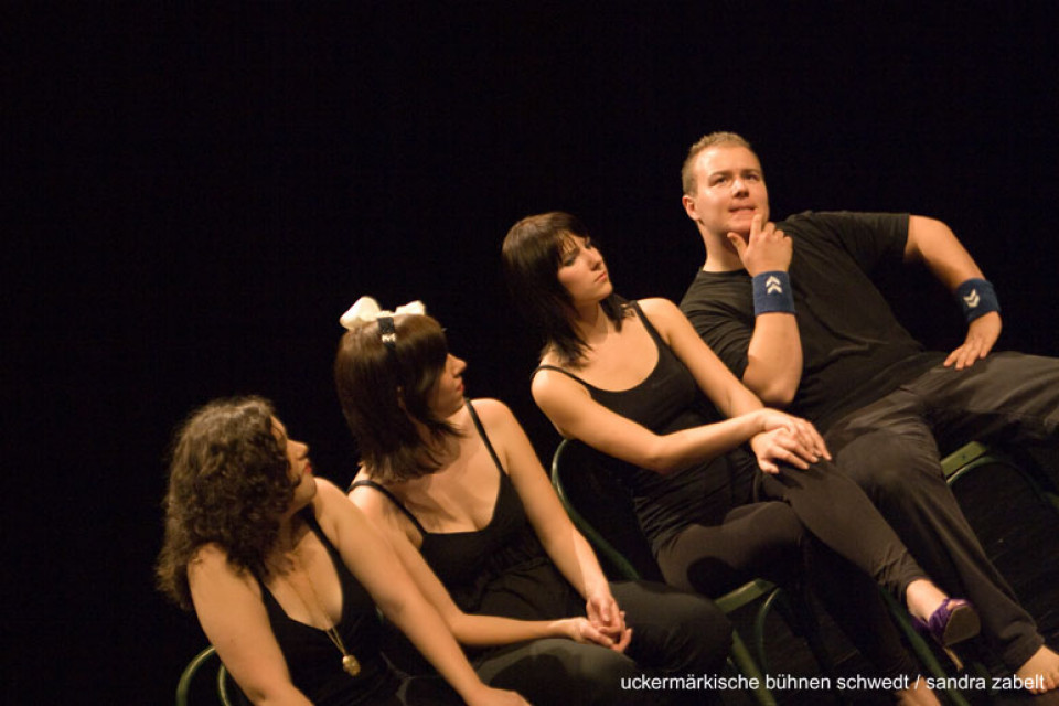 Liebelei - Spiegelei / Kurs Darstellendes Spiel, Kl. 13, Gymnasium im Stift Neuzelle