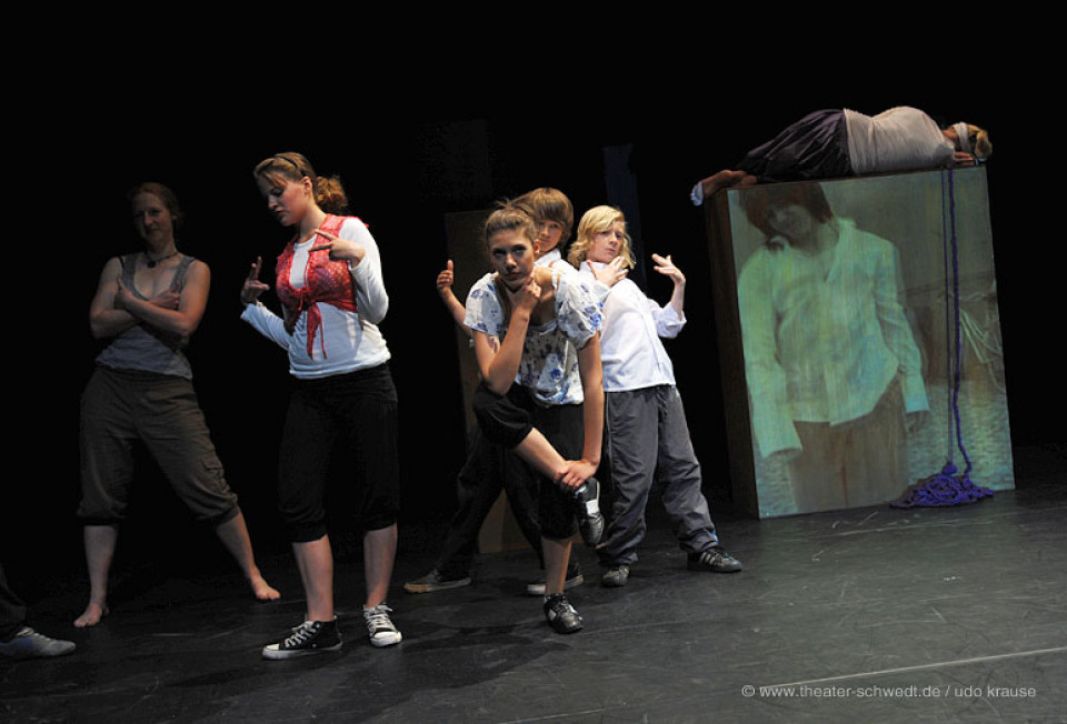 Macht & Ohnmacht / Jugendliche und ihre Patinnen aus Potsdam