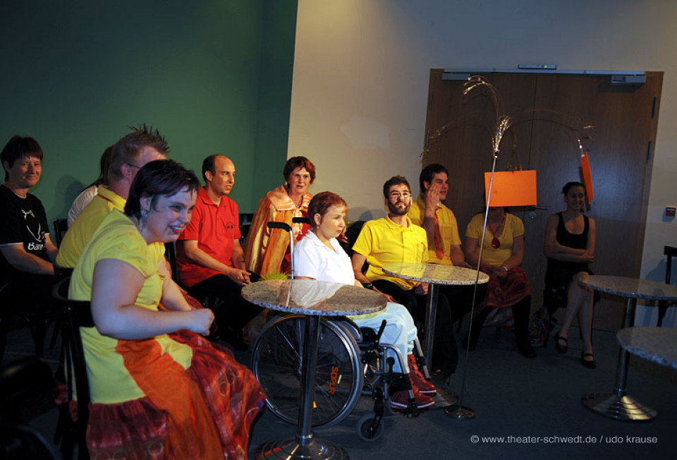 KriTisch zu ... wenn es anders kommt ... / Bärenherz, Theatergruppe der Lebenshilfe Schwedt, Kreisvereinigung Uckermark