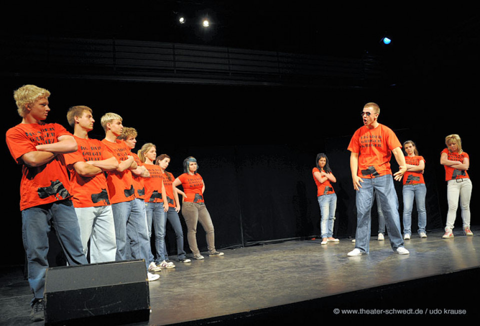 Deutschland, deine Teenies / LDK Darstellen und Gestalten, Kl. 10, Gauß-Gymnasium Schwedt