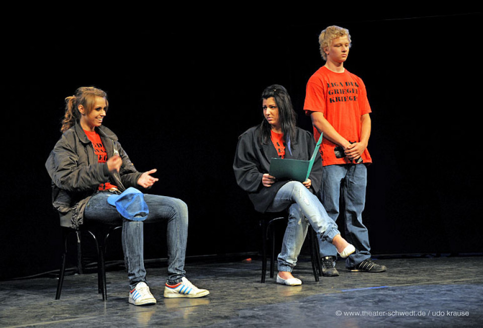 Deutschland, deine Teenies / LDK Darstellen und Gestalten, Kl. 10, Gauß-Gymnasium Schwedt