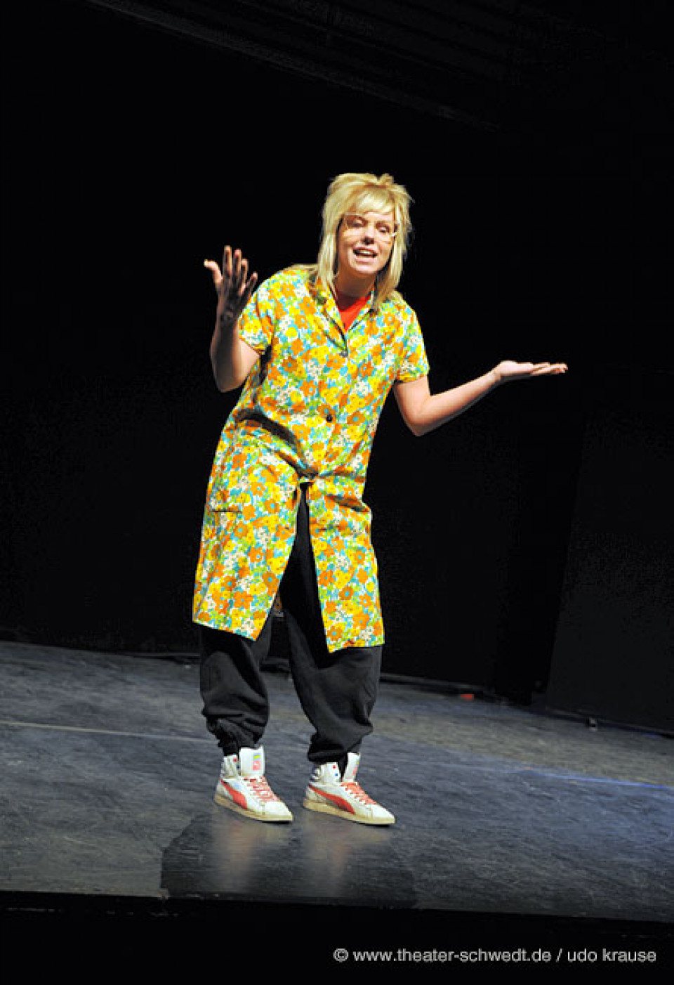 Deutschland, deine Teenies / LDK Darstellen und Gestalten, Kl. 10, Gauß-Gymnasium Schwedt