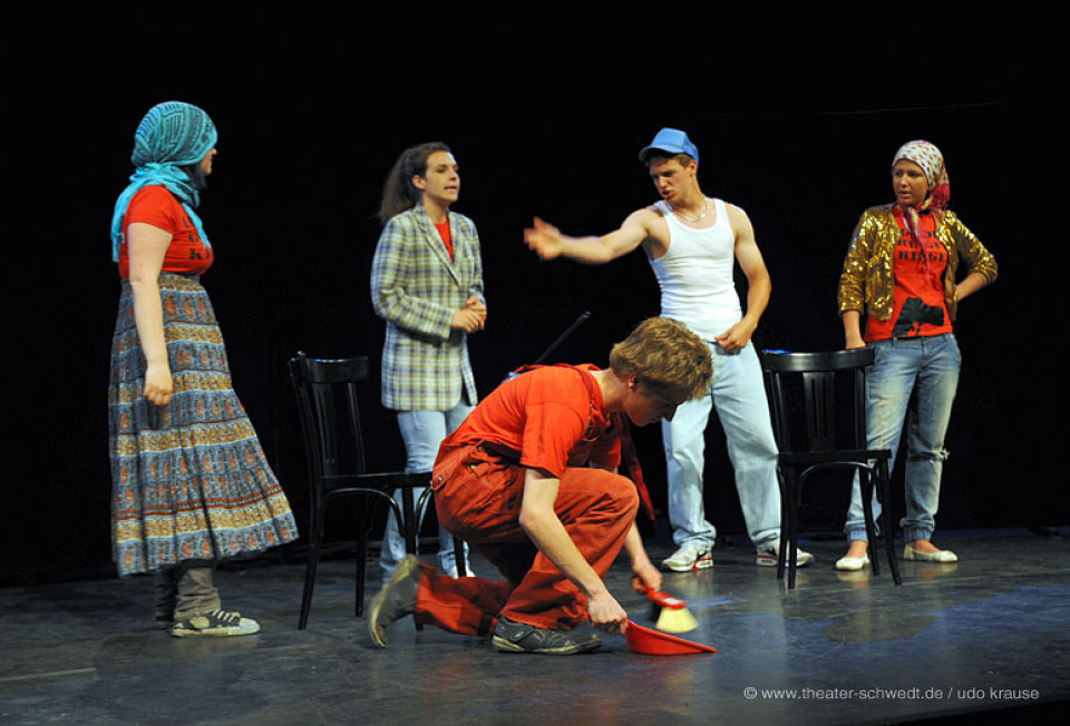 Deutschland, deine Teenies / LDK Darstellen und Gestalten, Kl. 10, Gauß-Gymnasium Schwedt