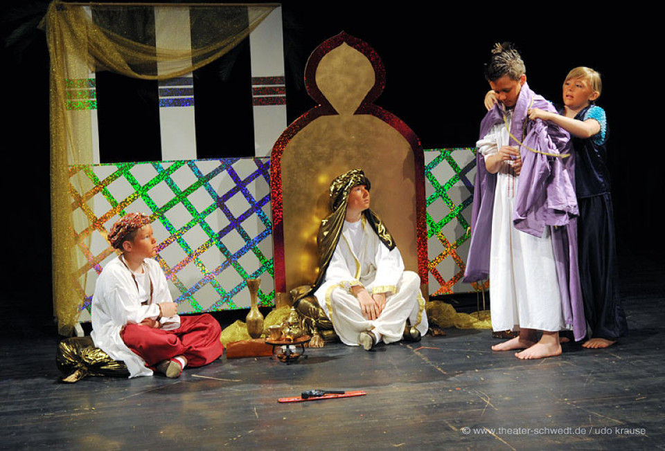 Kalif Storch / Klasse 5, Schule Finowfurt, Mach-Mit-Theater