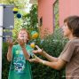 Werkstatt Jonglieren erlernen für Kinder am Rande des Schultheaterfestvolleyballturniers