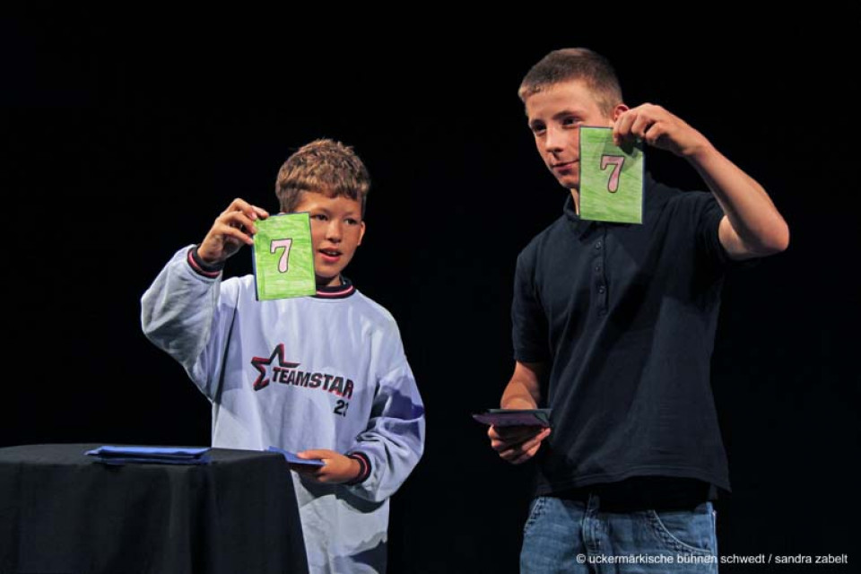 Zauberkids / Theater-AG der Nordend-Schule Eberswalde