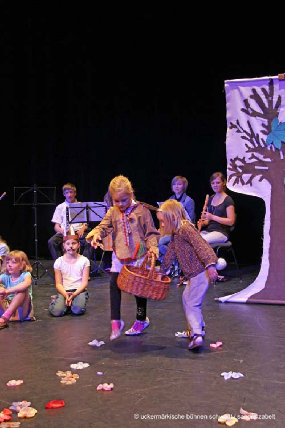 Der Hasenkalender / Kinderchor und Instrumentalensemble der Uckermärkischen Musik- und Kunstschule Angermünde