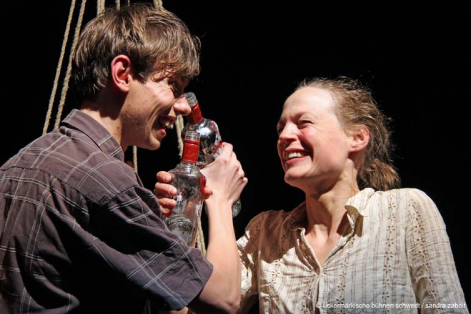 Koma / Theaterschule für Körper & Bildung und Theater Frankfurt (Oder)