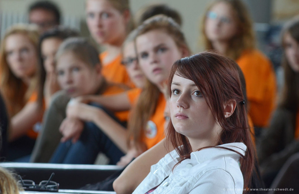 Während der Vorstellung Der Drache - Theater-AG des Leonardo-Da-Vinci Campus Nauen
