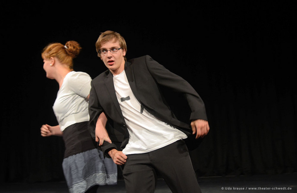 Typisch: Männer und Frauen (2) - DS-Kurs, Klasse 13, Christa-und-Peter-Scherpf-Gymnasium Prenzlau