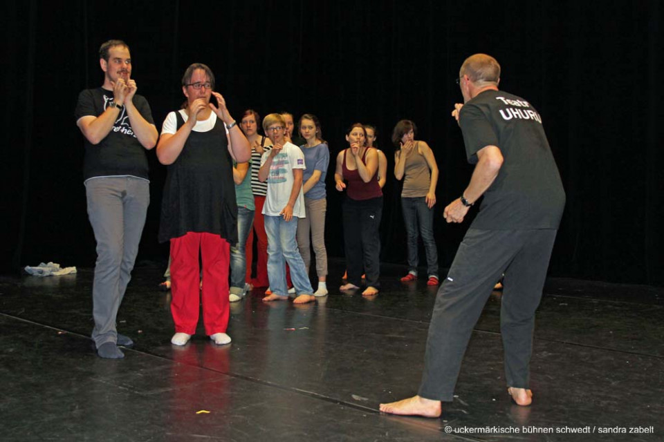 Werkstatt: Spielerische Improvisation - Leitung: Janusz Janiszewski, Theaterpädagoge und Regisseur