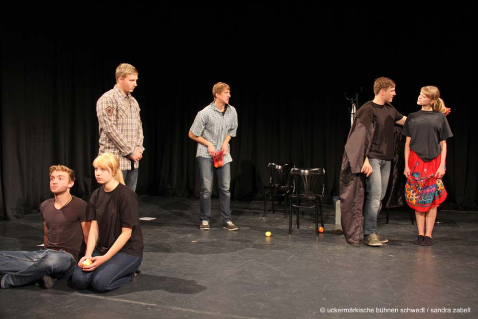 Brecht! - Kurs Darstellendes Spiel, 4. Semester, Bertolt-Brecht-Gymnasium Bad Freienwalde