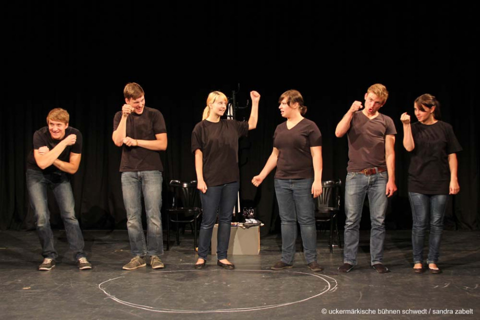 Brecht! - Kurs Darstellendes Spiel, 4. Semester, Bertolt-Brecht-Gymnasium Bad Freienwalde
