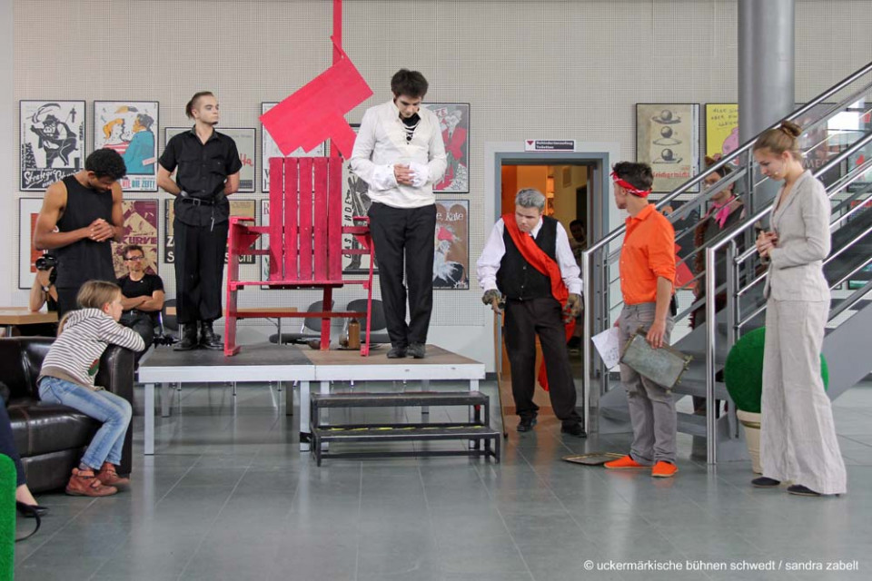 Der Drache - Theater-AG des Leonardo-Da-Vinci Campus Nauen