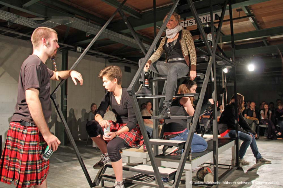 DNA - MuT-Klub, Theaterjugendclub der ubs
