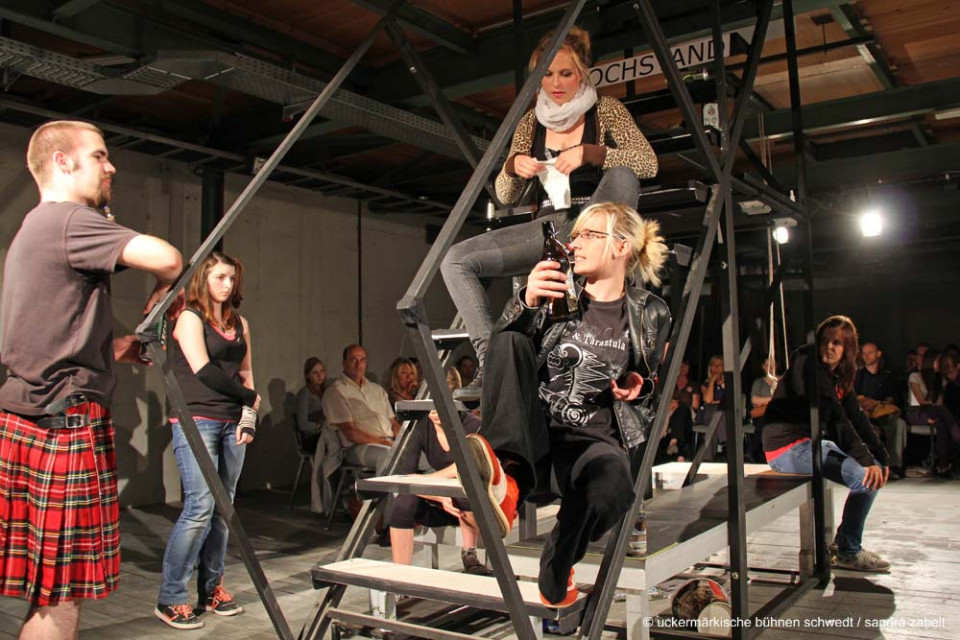 DNA - MuT-Klub, Theaterjugendclub der ubs