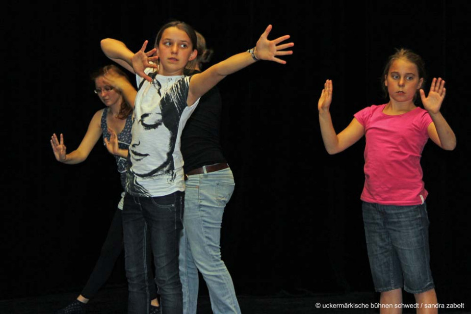 Werkstatt: Pantomime - Leitung: Selina Senti (Pantomimin)