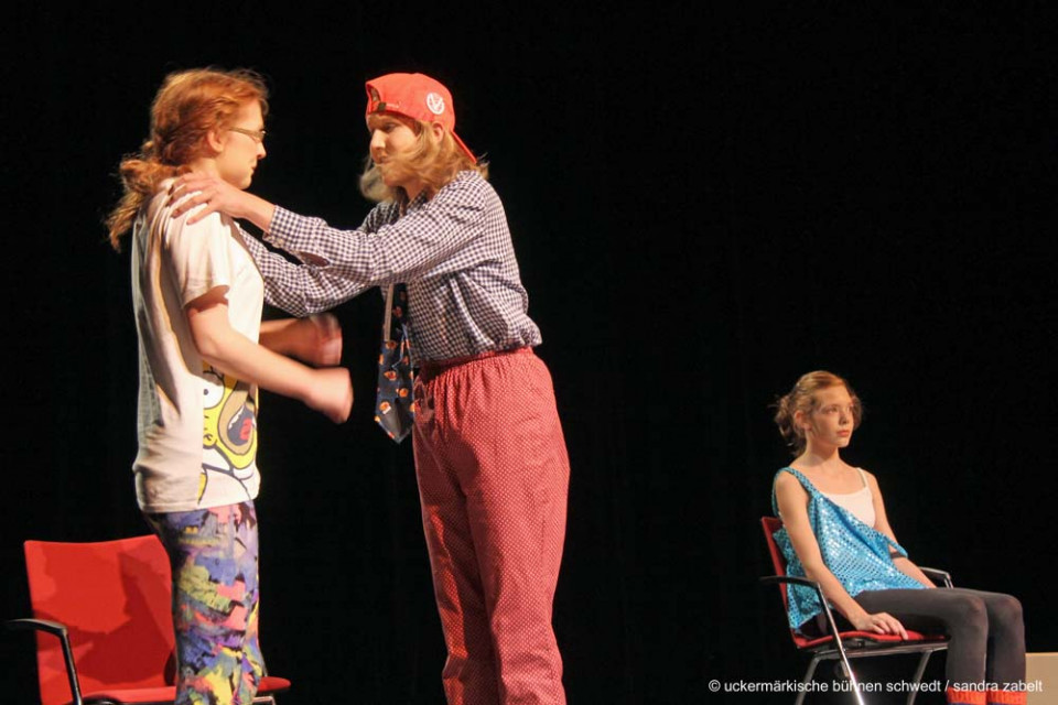 Mr. Pilks Irrenhaus - Nachwuchsjugendgruppe des Kinder- und Jugendtheaters Stolperdraht Schwedt e. V.