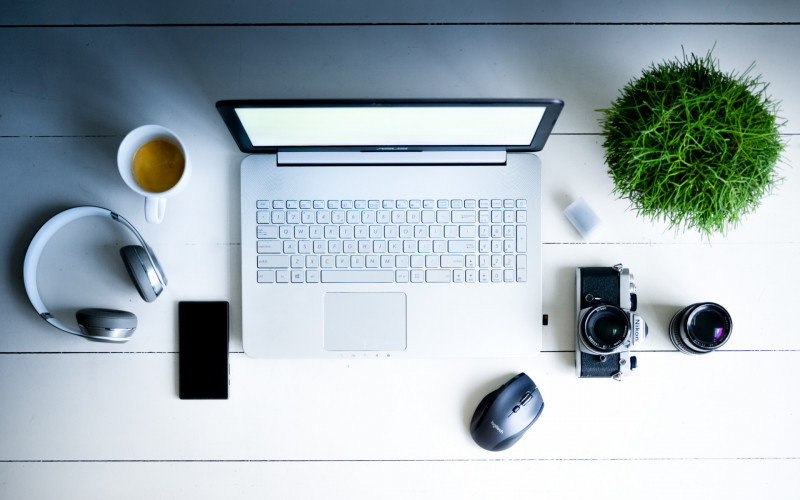 Marketingreferent (m/w/d)
Schwerpunkt Grafik & Fotografie