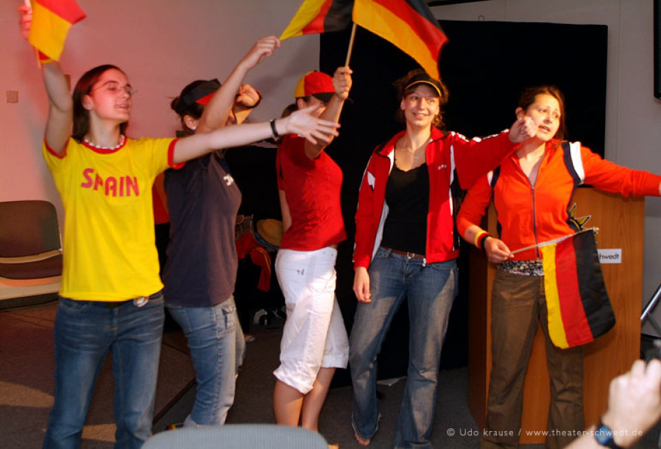 Du bist der Anpfiff, du Rasenbeißer! / FinowerKulturKabarett Kl. 10-13, Gymnasium Eberswalde-Finow