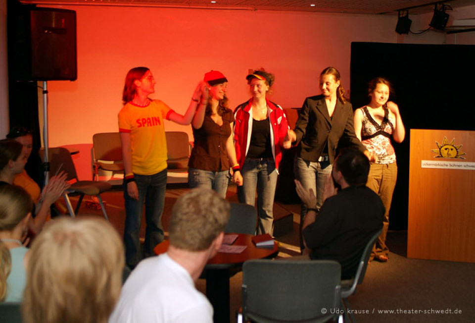 Du bist der Anpfiff, du Rasenbeißer! / FinowerKulturKabarett Kl. 10-13, Gymnasium Eberswalde-Finow