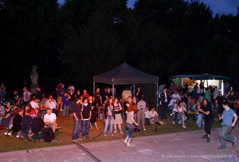 Konzert mit Huckepack, Vagabunt und Strings of Sofia