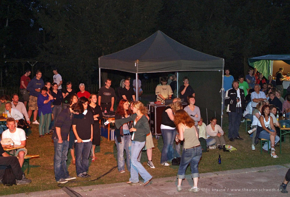 Konzert mit Huckepack, Vagabunt und Strings of Sofia